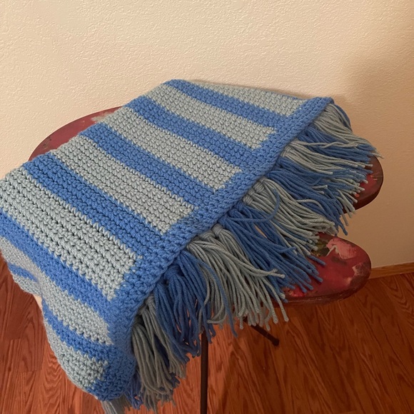 Brand New Homemade Crochet Throw - Picture 4 of 6